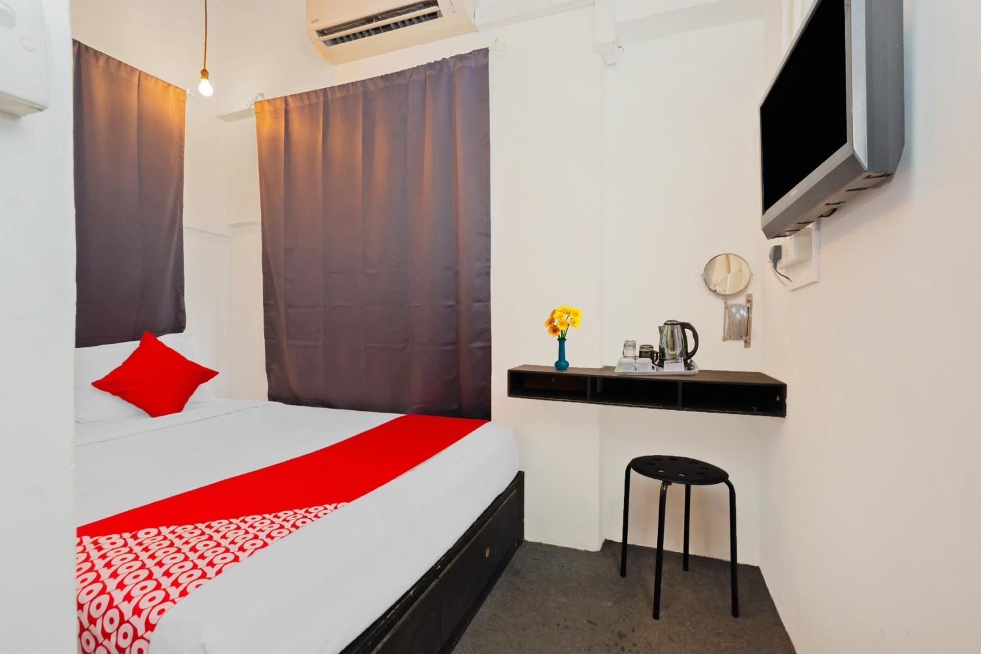 Super Oyo 44032 Zzz Hotel Malacca Esterno foto