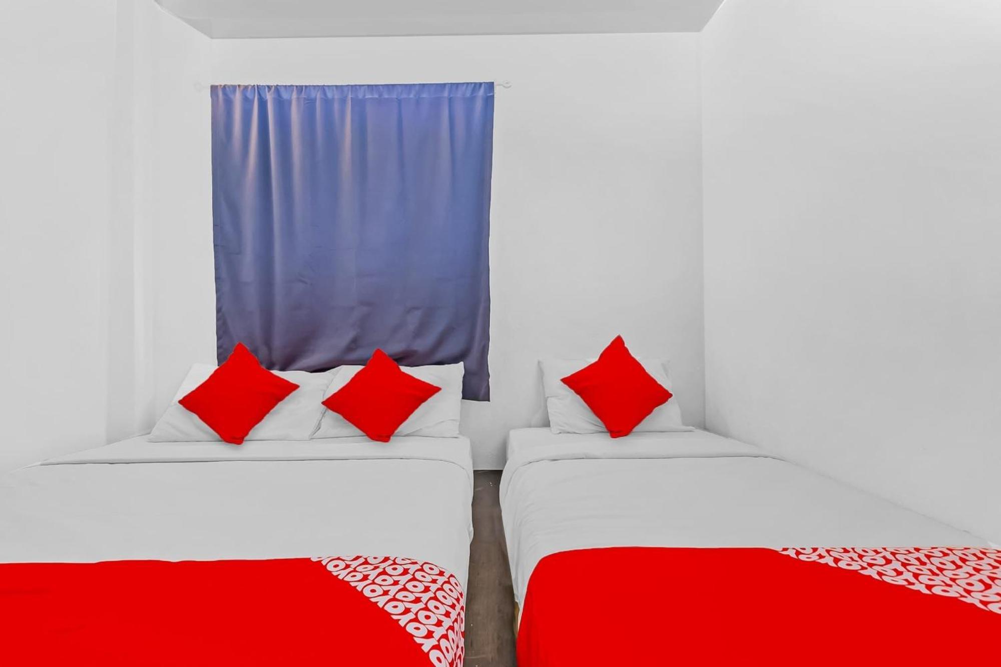Super Oyo 44032 Zzz Hotel Malacca Esterno foto
